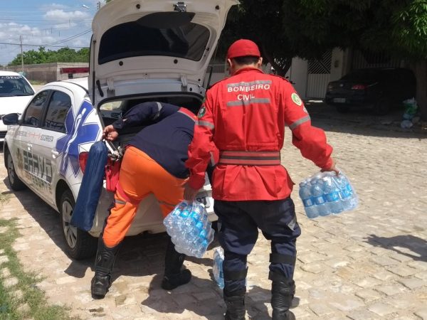 Voluntários, bombeiros civis do RN vão seguir para Brumadinho, MG, com duas viaturas e uma ambulância — Foto: Ivanúcia Lopes/Inter TV Costa Branca