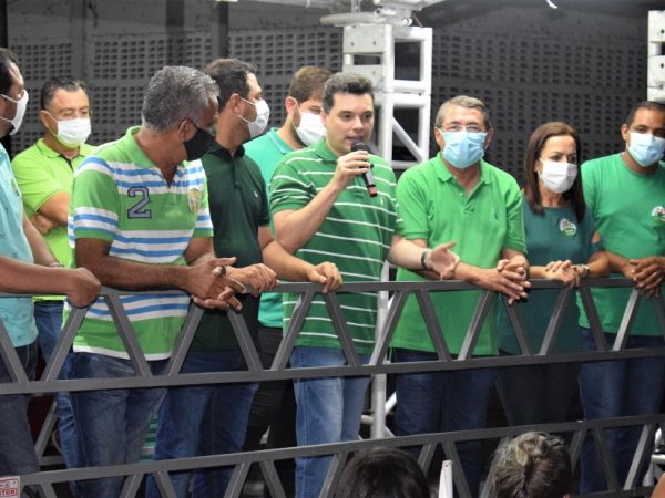 Deputado federal Walter Alves participou, nesta sexta-feira (6), de grandes mobilizações — Foto: Divulgação