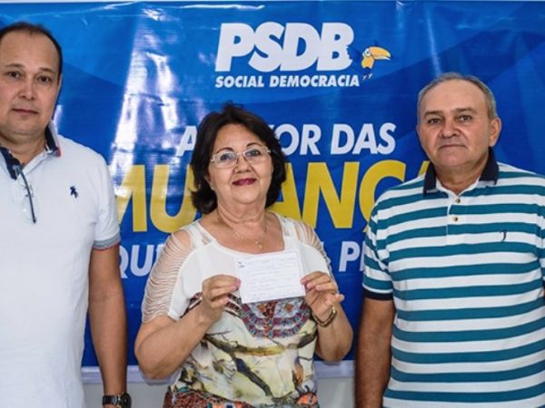 A professora Severina Iva, esposa de Dr. Araújo foi convidada e passará a integrar o PSDB - Divulgação