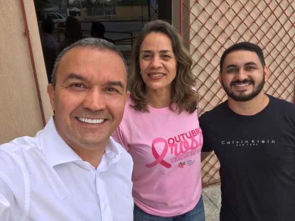 Nesta sexta-feira (15), George acompanhou Kelps e a pré-candidata ao Senado, Magnólia Figueiredo, durante visita a Caicó (Divulgação)
