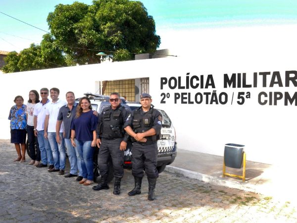 O parlamentar visitou as novas instalações do 2º Pelotão da Companhia Independente da Polícia Militar (Foto: Divulgação/Assessoria)