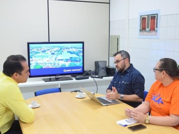A visita foi a convite do Prof. Chico Dantas, dentro de um cronograma de apresentação da UERN a parlamentares — Foto: Assessoria/Divulgação