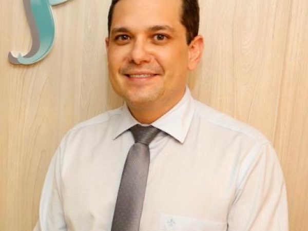 Dermatologista, Leonardo Ribeiro. — Foto: Divulgação