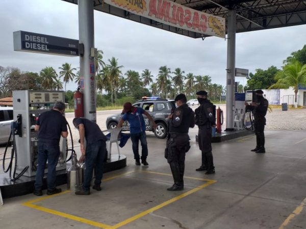 Operação fiscalizou postos de combustíveis em Natal, região metropolitana e Mossoró, nesta quinta-feira (8). — Foto: Sesed/Divulgação