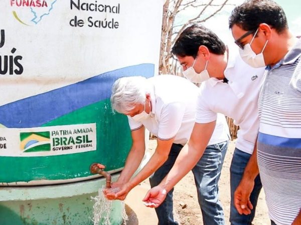 A ação é realizada através da FUNASA, que ajuda a extinguir os carros-pipas do sertão do Rio Grande do Norte. — Foto: Divulgação