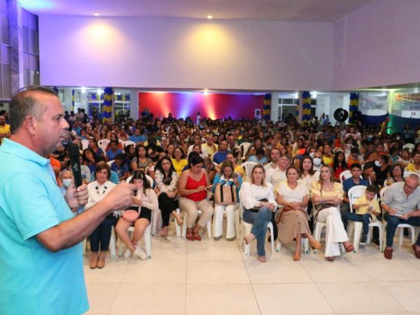 Ex-ministro participou de encontro promovido pelo vereador e líder do prefeito de Natal na Câmara, Aldo Clemente. — Foto: Divulgação
