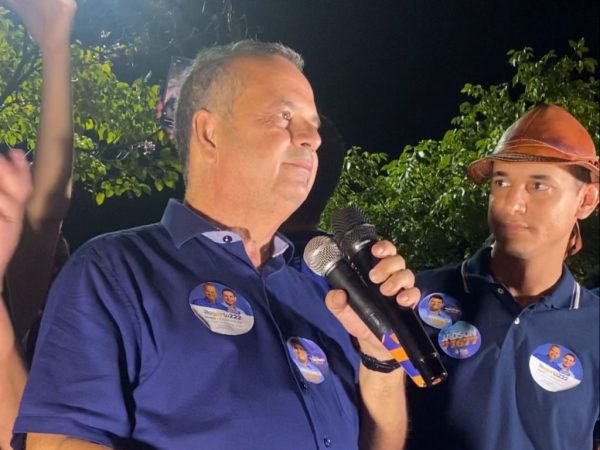 O Prefeito Allyson ressaltou a indignação das atitudes do ex-prefeito de Natal e candidato ao Senado, Carlos Eduardo Alves (PDT) — Foto: Divulgação