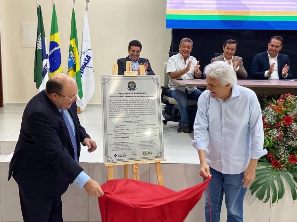 João Maia destinou recursos para implementação de centenas de poços da FUNASA no RN. — Foto: Instagram/Luciano Santos