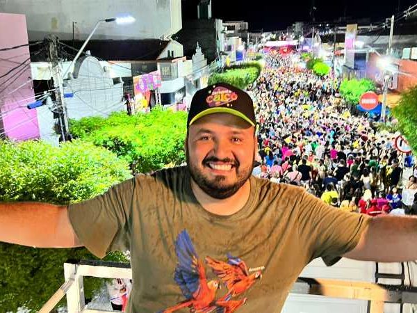 A meta, de acordo com Dr. Tadeu é no Carnaval de 2024 colocar uma atração nacional em cada bloco de rua. — Foto: Blog Jair Sampaio