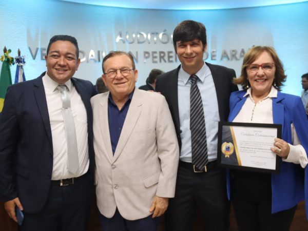 A Sessão Solene de entrega do título foi realizada no auditório Vereador Adailson Pereira de Araújo. — Foto: Divulgação