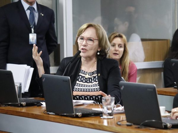 Zenaide Maia na Comissão de Direitos Humanos do Senado Federal — Foto: Fernando Oliveira
