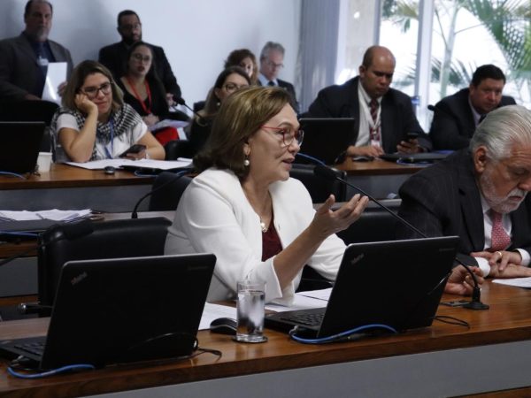 Zenaide Maia durante audiência pública da Comissão de Assuntos Sociais (CAS) do Senado — Foto: Divulgação