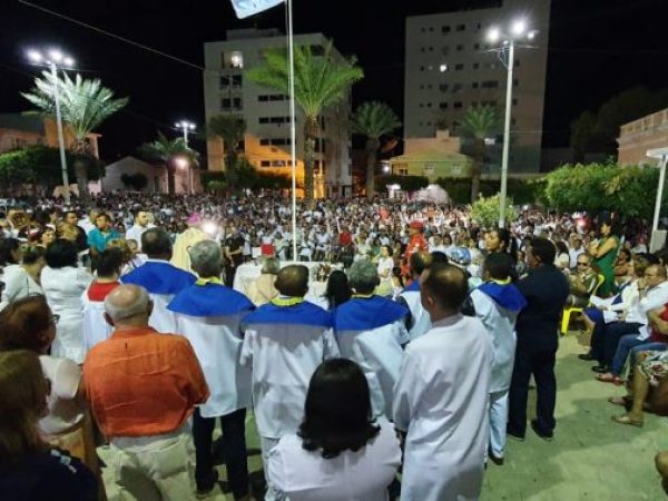 Parlamentar participou de eventos religiosos e anunciou a liberação de emendas para à região — Foto: Assessoria.