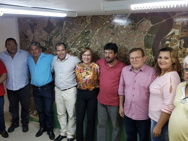 Grupo político de Nova Cruz esteve com Zenaide (PHS) em Natal (Foto: Divulgação/Assessoria)