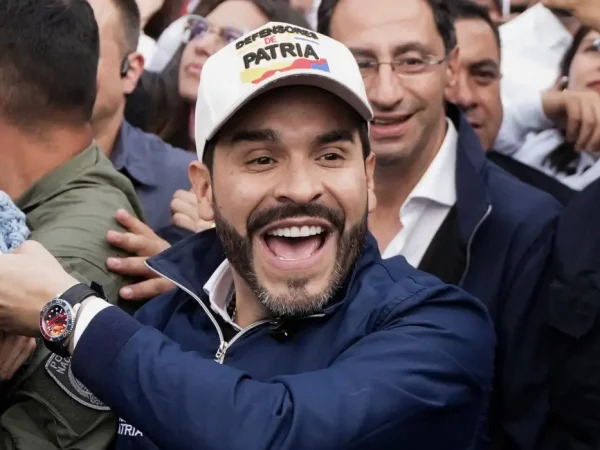 Colombian lawyer and right-wing presidential candidate Abelardo de la Espriella reacts as he attends a campaign event in Bogota, Colombia, May 7, 2026. REUTERS/Nathalia Angarita
