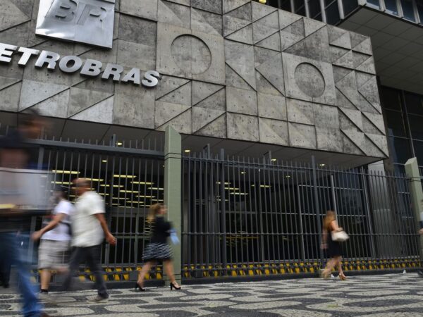Edifício sede da Petrobras na Avenida Chile, centro da cidade.