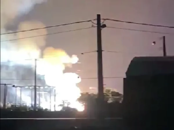 Subestação de energia de Acari, RN, pega fogo na noite de sábado (8) e afeta 16 cidades. — Foto: Reprodução