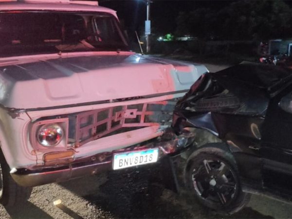 Acidente de trânsito deixa uma mulher morta e um homem ferido na rodovia PB-400, entre as cidades de Conceição e Bonito de Santa Fé — Foto: TV Cabo Branco/Reprodução