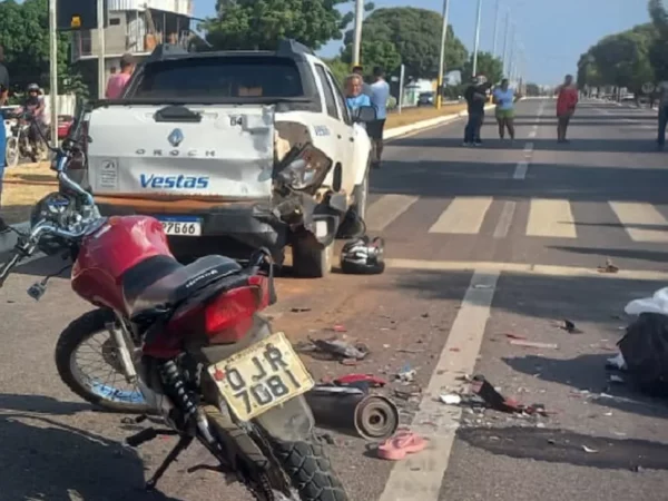 Acidente carro e moto na BR-304 em Mossoró/RN. — Foto: Amanda Melo / Inter TV Costa Branca