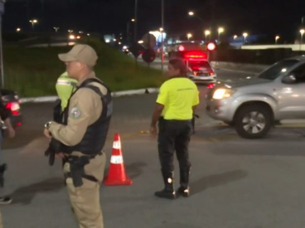 Ciclista morre em acidente envolvendo moto e piloto fica ferido, em João Pessoa — Foto: TV Cabo Branco