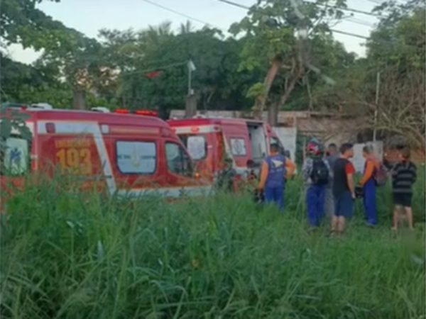 Acidente de moto deixa uma pessoa morta e duas feridas, em Santa Rita, na PB — Foto: TV Cabo Branco/Reprodução