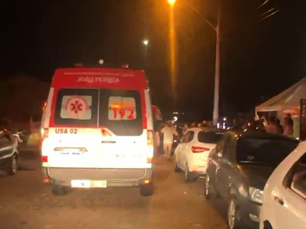 Acidente em João Pessoa deixou dezenas de pessoas feridas — Foto: TV Cabo Branco/Reprodução