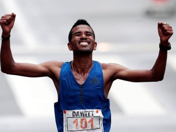 Etíope Amdasu venceu a prova masculina da São Vilvestre 2017 (Leonardo Benassatto / Reuters)