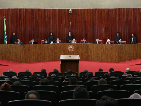 Vista do plenário do Tribunal Superior Eleitoral (TSE), em Brasília, durante o julgamento da chapa Dilma-Temer (Foto: Daniel Teixeira/Estadão Conteúdo)