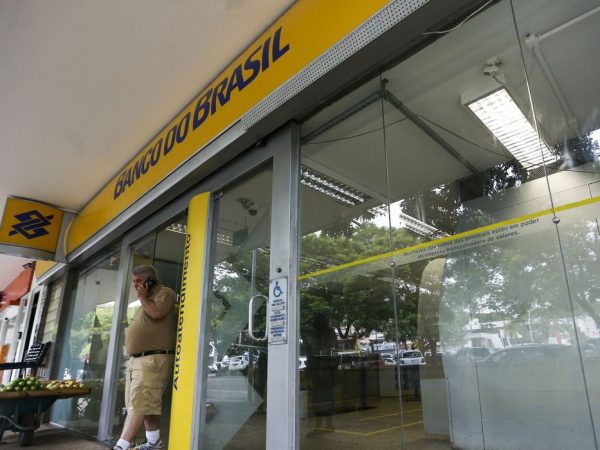 No dia 31, as agências bancárias não vão abrir para atendimento. — Foto: © Marcelo Camargo/Agência Brasil