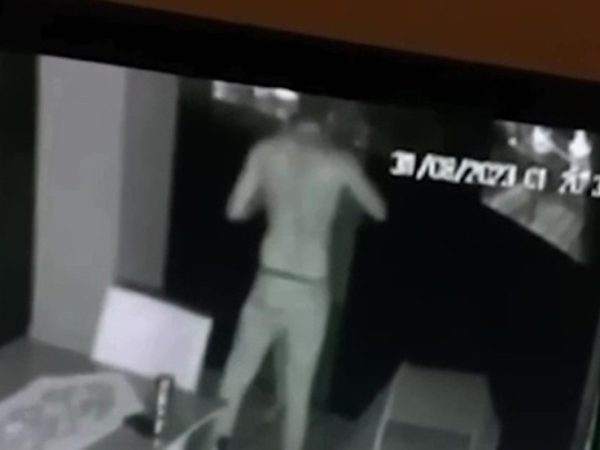 Vídeo mostra médico paraibano agredindo mulher dentro de casa, em João Pessoa — Foto: Reprodução/g1