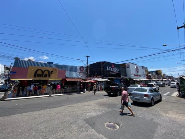 Comércio de rua do Alecrim — Foto: Augusto César Gomes