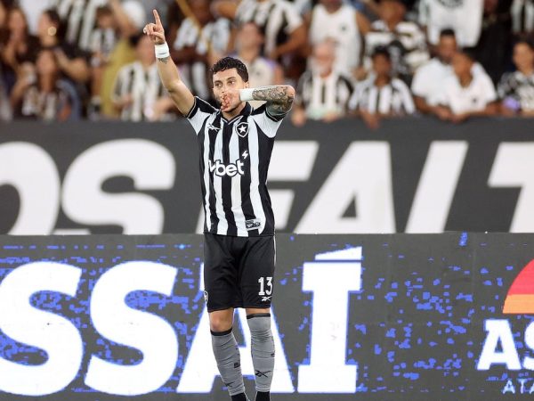 Botafogo faz 1 a 0 na Chapecoense, em jogo de ida da quinta fase Copa do Brasil - 21/04/2026