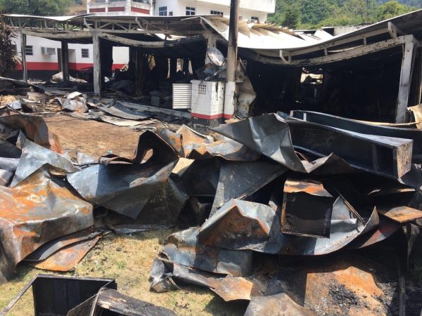 Imagens mostram como ficou o alojamento do Ninho do Urubu após incêndio — Foto: Leslie Leitão/TV Globo