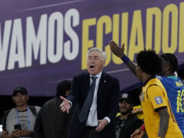 Soccer Football - World Cup - South American Qualifiers - Ecuador v Brazil - Estadio Monumental Banco Pichincha, Guayaquil, Ecuador - June 5, 2025 Brazil coach Carlo Ancelotti reacts REUTERS/Santiago Arcos