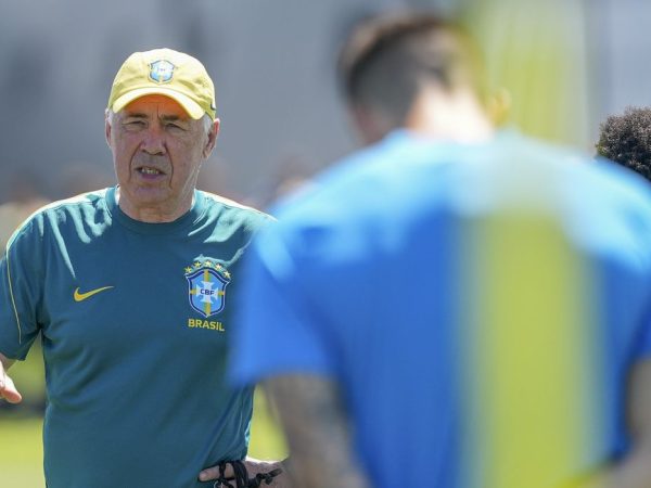 ancelotti Técnico Ancelotti durante treino da seleção brasileira nos Estados Unidos