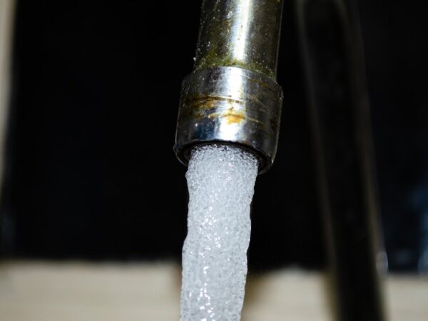 torneira, água, seca — Foto: Kevin David/A7 Press/Estadão Conteúdo