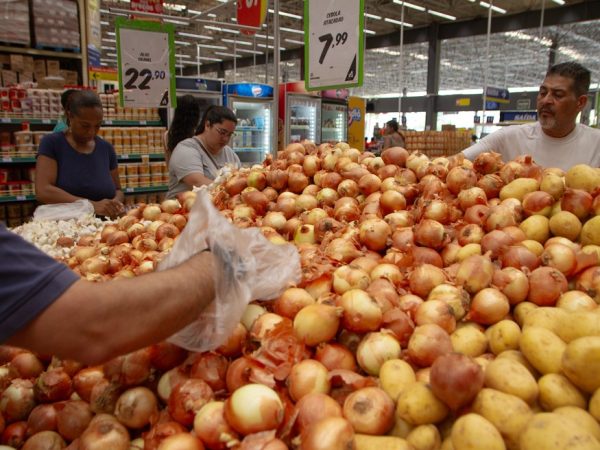 inflação, consumo, mercado, preços, economia, alimentos, supermercado — Foto: Adriana Toffetti/Ato Press/Estadão Conteúdo