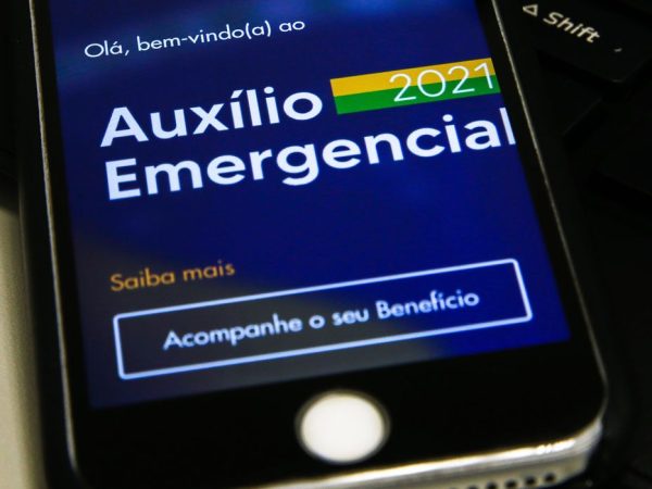 Recursos também podem ser transferidos para conta-corrente. — Foto: © Marcello Casal Jr/Agência Brasil