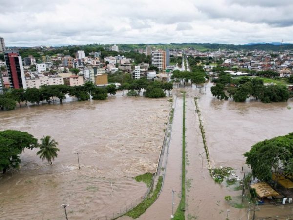 Do total de 116 municípios afetados, cerca de 100 declararam situação de emergência. — Foto: Reuters/Leonardo Benassatto