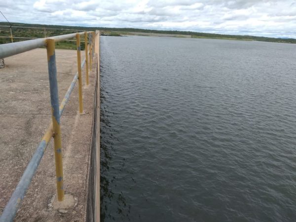 A barragem Santa Cruz do Apodi, segundo maior reservatório do RN, acumula 256.716.675 m³, equivalentes a 42,81% da sua capacidade total. — Foto: Igarn/Divulgação