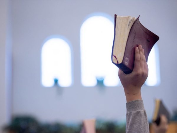 Número de católicos cai 18% e o de evangélicos aumenta 24% na Paraíba em doze anos — Foto: Wirestock/Freepik