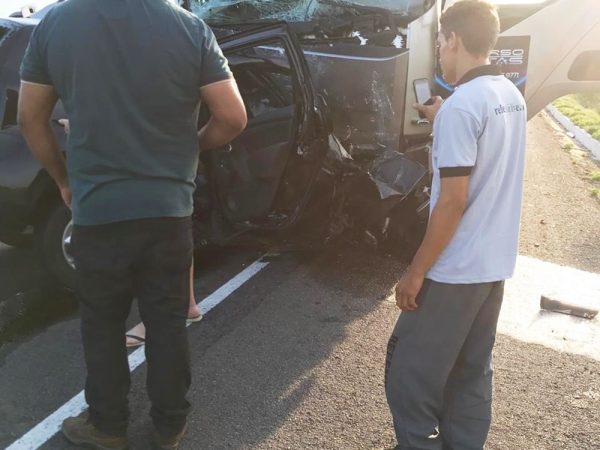 Segundo a Polícia Rodoviária Federal, o acidente aconteceu por volta das 6h30, no Km 205 — Foto: Redes sociais/Reprodução