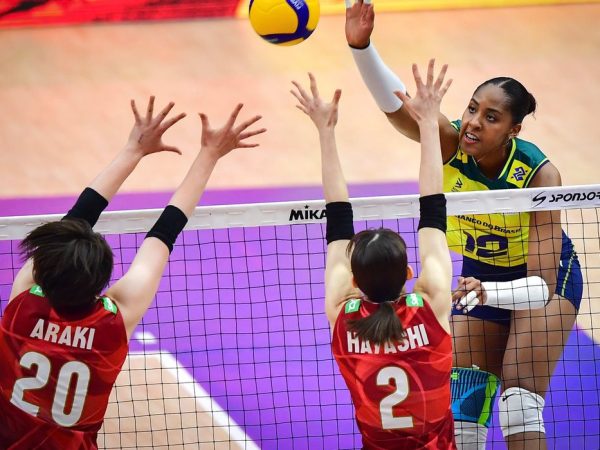 seleção brasileira feminina é superada pelo japão por 3 sets a 2 na semi da Liga das Nações de Võlei - em 22/06/2024