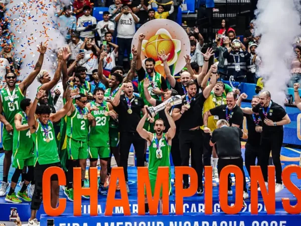 Brasil fatura a AmeriCup de basquete, com vitória sobre a Argentina, quebrando um jejum de 16 anos sem título - em 31/08/2025