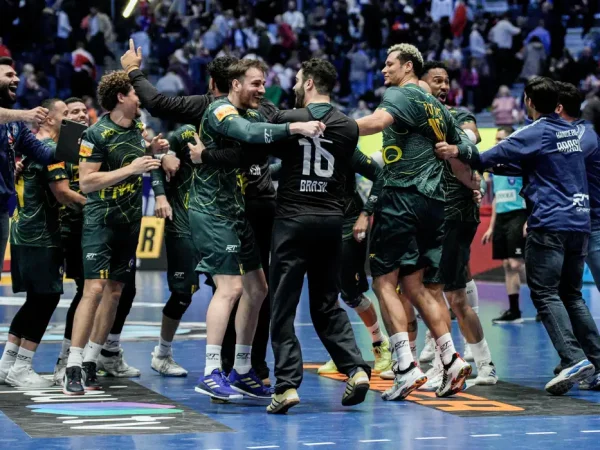 Brasil supera anfitriã Noruega na estreia do Mundial de Handebol masculino, em 15/01/2025