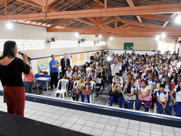 O debate contemplou alunos e docentes da Escola Estadual Paulo Nobre — Foto: João Gilberto
