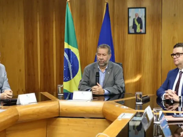 Brasília (DF), 05/02/2025 - O ministro da Previdência Social, Carlos Lupi fala sobre o prazo de crédito consignado do INSS. Foto: MPS/Divulgação