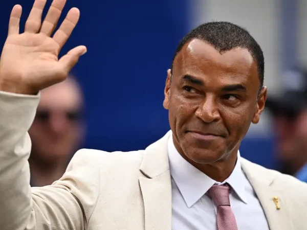 Ex-jogador da seleção brasileira Cafu antes da partida entre Brasil e Noruega pelas oitavas de final da Copa do Mundo de 2026
5 de julho de 2026 REUTERS/Dylan Martinez