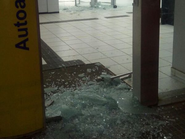 Caixa eletrônico da cidade de Poço Branco foi alvo de ataque (Foto: Divulgação/PM)