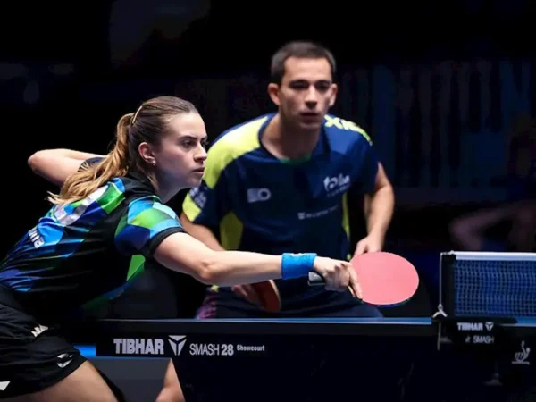 Hugo Calderano e Bruna Takahashi vencem dupla dupla de Hong Kong, Wong Chun Ting e Doo Hoi Kem, número 3 no ranking, e avançam às quartas de final de WTT Star Contender de Ljubljana, em 19/6/2025